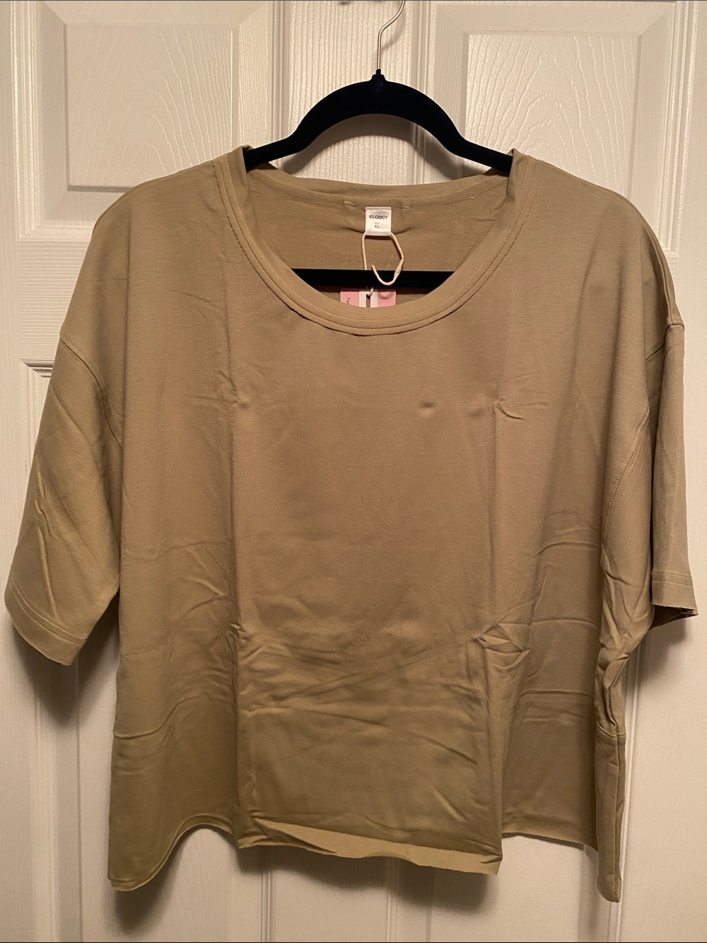 Elgogy Women's Oversized Short-Sleeve Tee in Olive…size XL